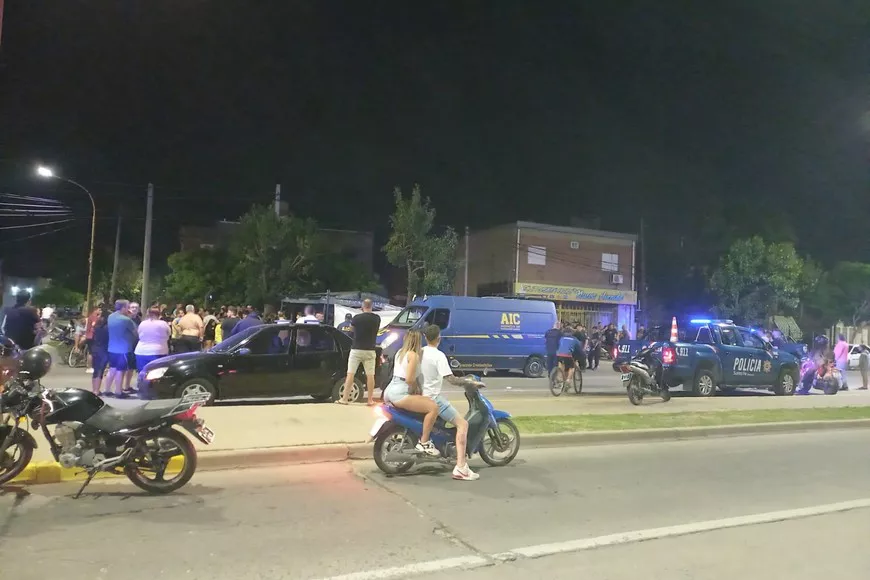 B6McSlAj2_870x580__1