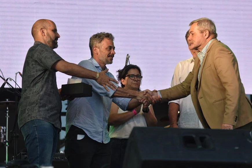 g_s5MS6Uq_870x580__1