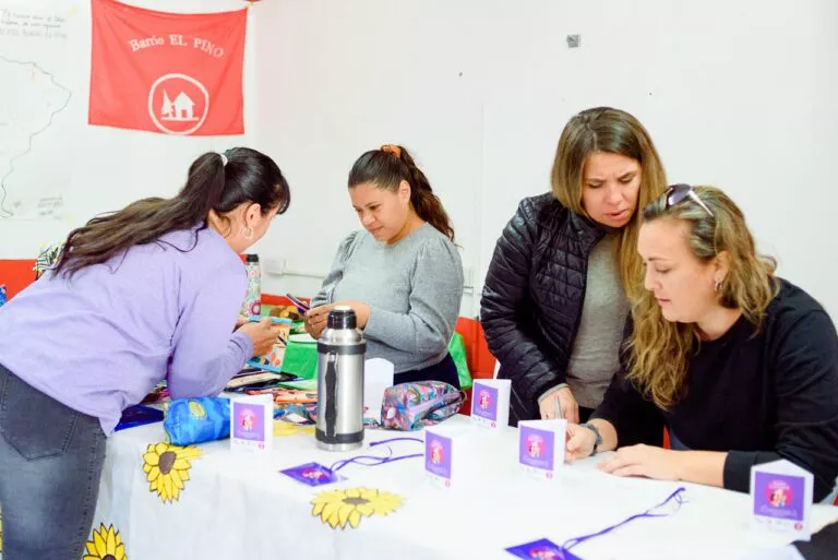 mujeres_emp4-768x513