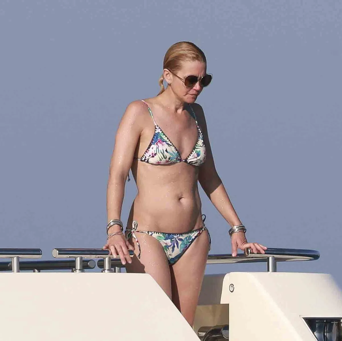 valeria-mazza-bikini-1jpg (1)