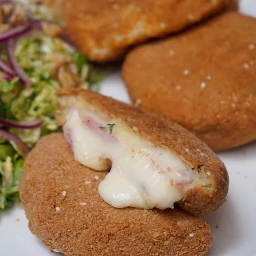 Medallones de papa con ensalada