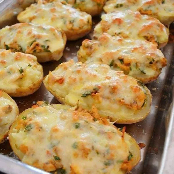 papas asadas con relleno de pollo