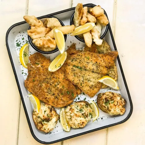 MILANESAS DE PESCADO CON PAPAS RELLENAS