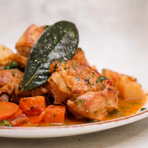 CAZUELA DE POLLO