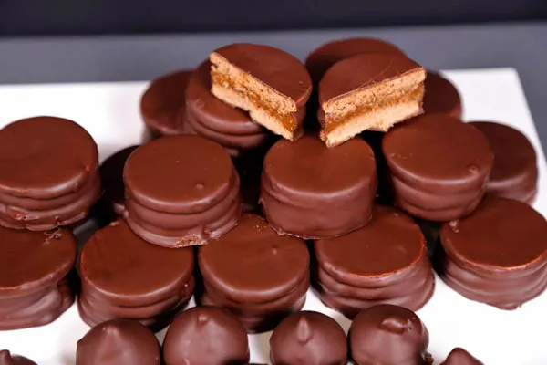 alfajores-caseros-de-chocolate