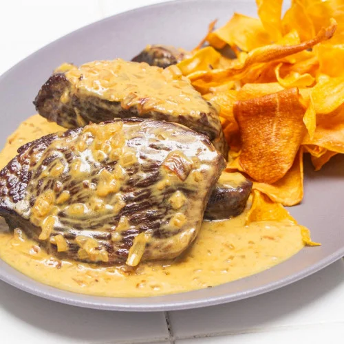 Bifes de picaña a la mostaza y queso