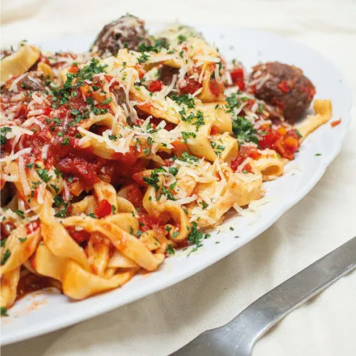 tallarines con salsa