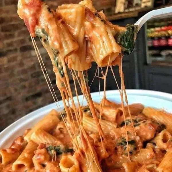 Espaguetis con Crema y Espinacas