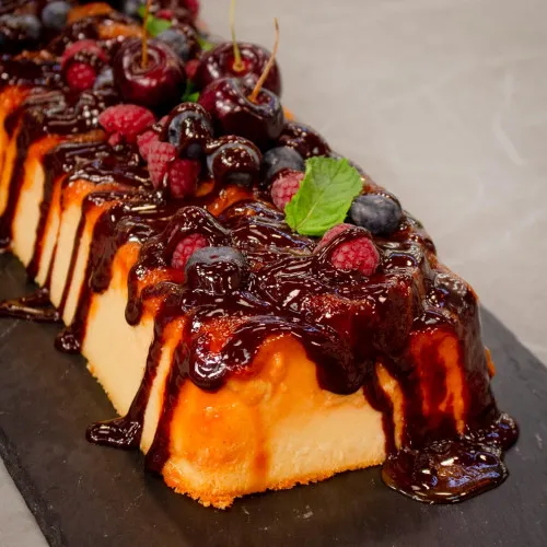 BUDÍN DE PAN CON DULCE DE LECHE Y BANANAS