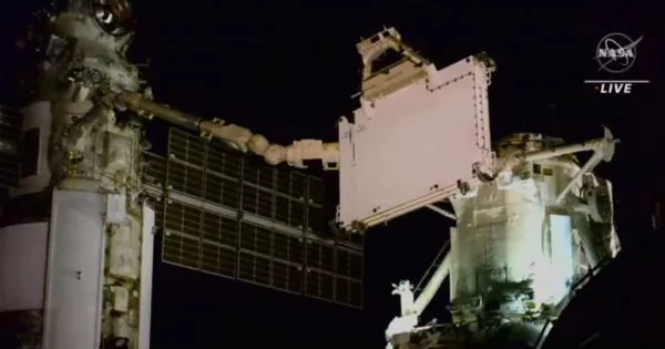 64402f0f79629_600_315!