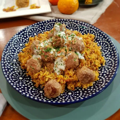 Arroz con albóndigas turcas
