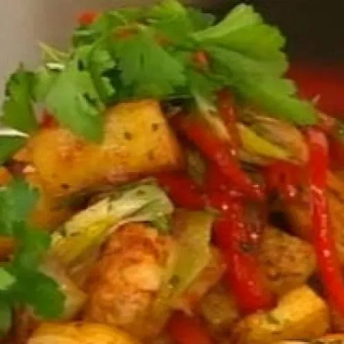 sabroson-pollito-salteado-al-ajo-verdeo-y-pimientos.1362