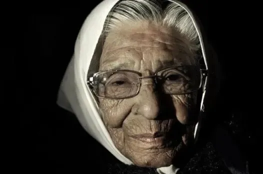 otilia-madres-de-plaza-de-mayo-santa-fe