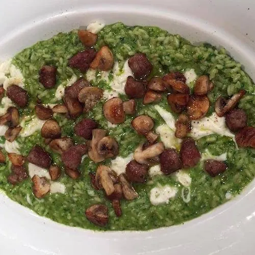 risotto-de-hongos-y-salchichas-al-pesto-de-espinaca.6278