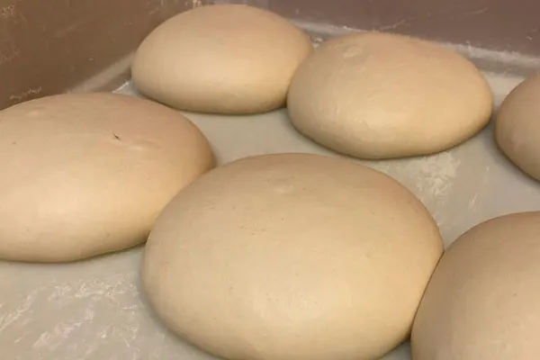 masa-de-pizza-sin-amasar-paso-a-paso