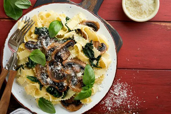 pasta-con-champinones-y-salsa-alfredo