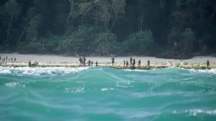 la-tribu-sentinel-del-norte-1jpg