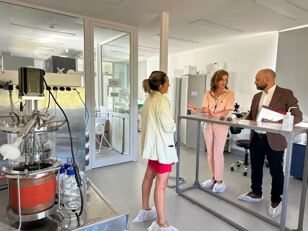 ef095fc1-5065-4fac-8ddb-328bfd20ac69