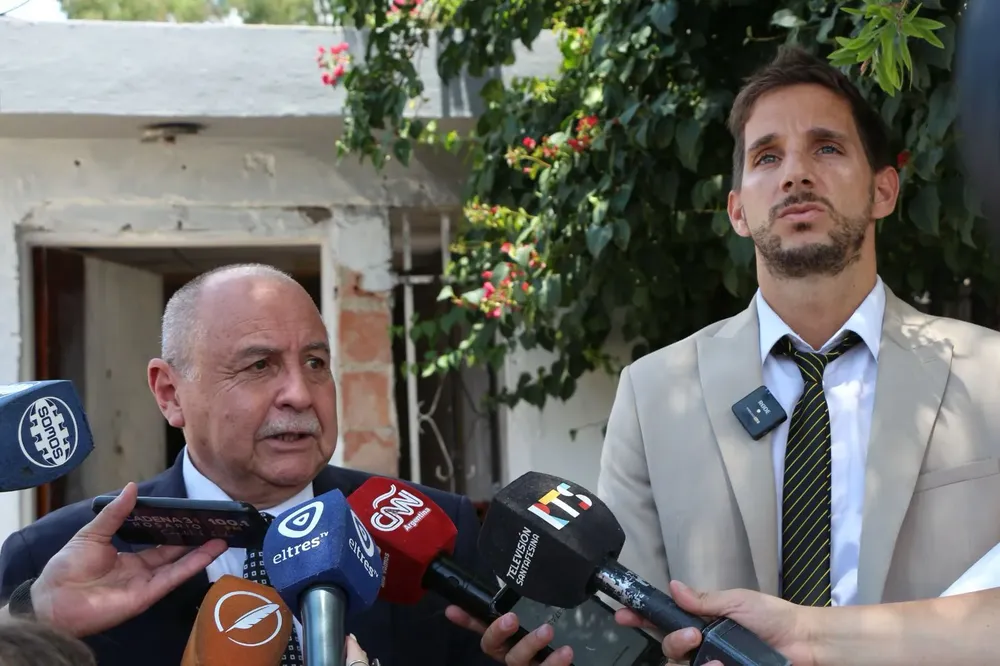 f10a138d-fada-4cd5-a02f-c466776eb6e8