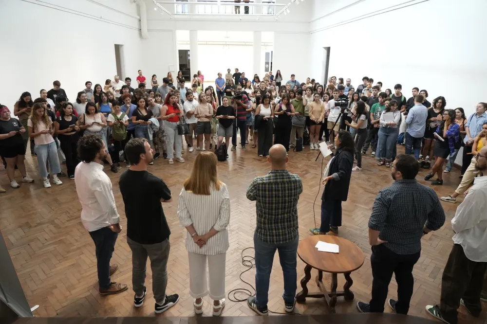 d9731654-0b86-46a6-b750-ba92c5cf6ae0