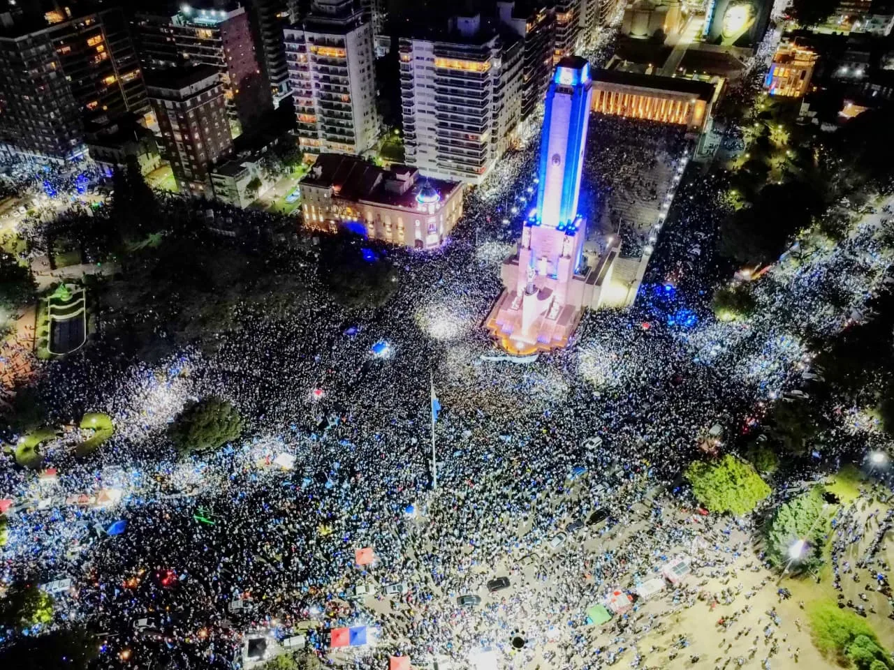 festejos-momumento-argentina