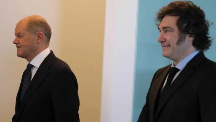 olaf_y_milei_crop1719168048154.jpg_1833193316