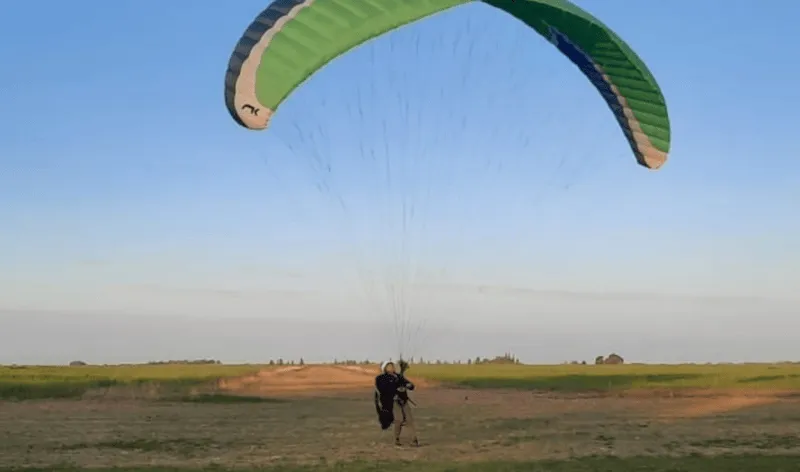 parapente_-1-.png_615889084