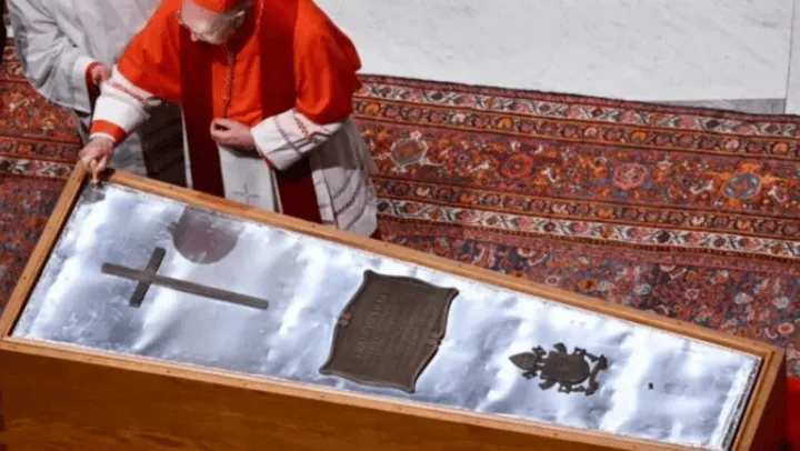 adixs_a_francisco.png_1732005292