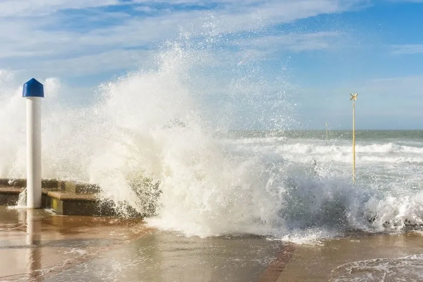 LM4QPi6R1_870x580__1