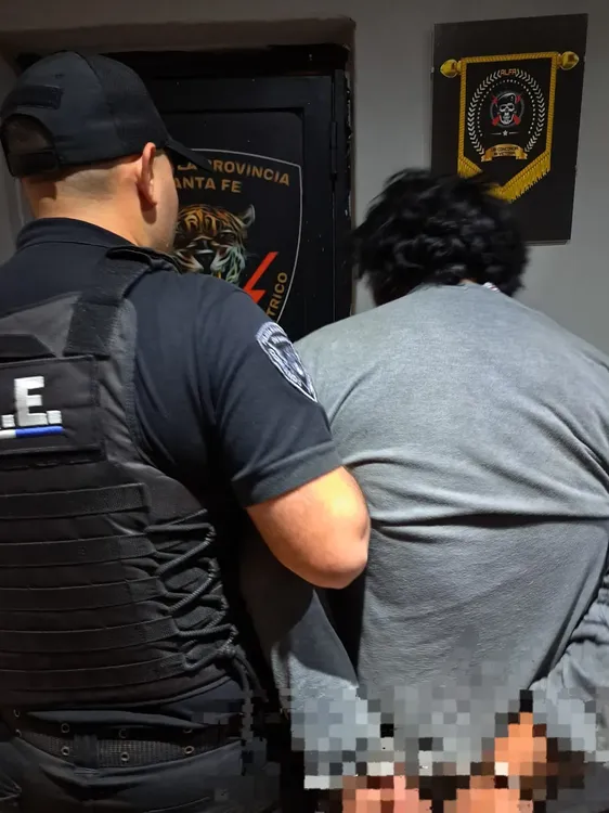 f26555fb-bdae-4065-bf7a-a929e70f7118