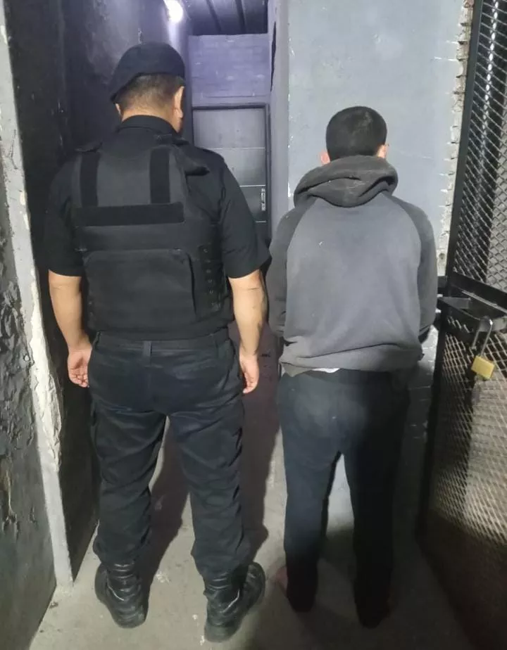 c0172b80-9d7d-40a8-b98b-414b6aed414e