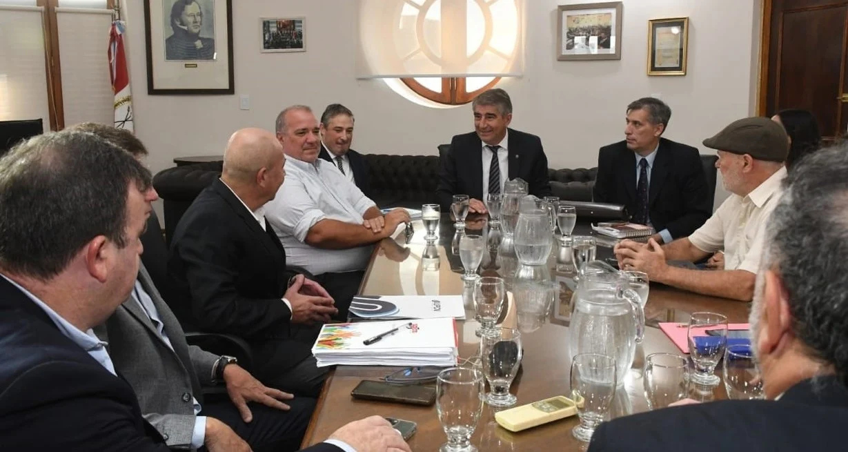 qV8ZDmF98_1300x655__2