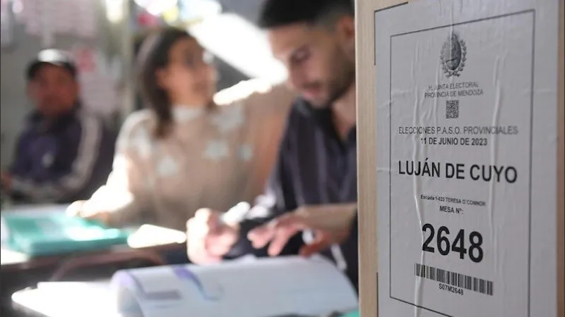 elecciones_2023_mendoza_telam.jpg_1756841869