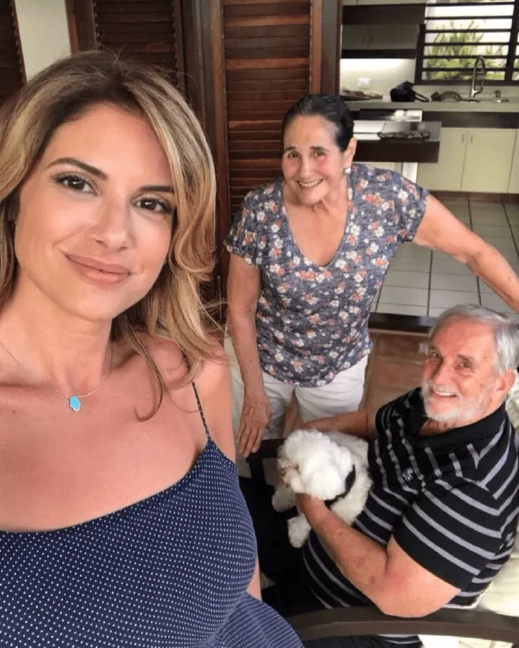 alessandra-rampolla-padres.png_173866420