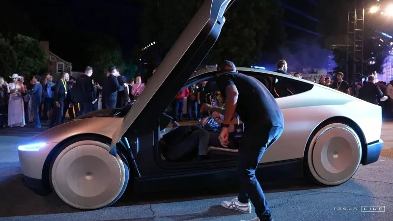 005_-_cybercabx_el_vehxculo_autxnomo_de_tesla_que_no_tiene_volante_ni_pedales.jpg_674994428