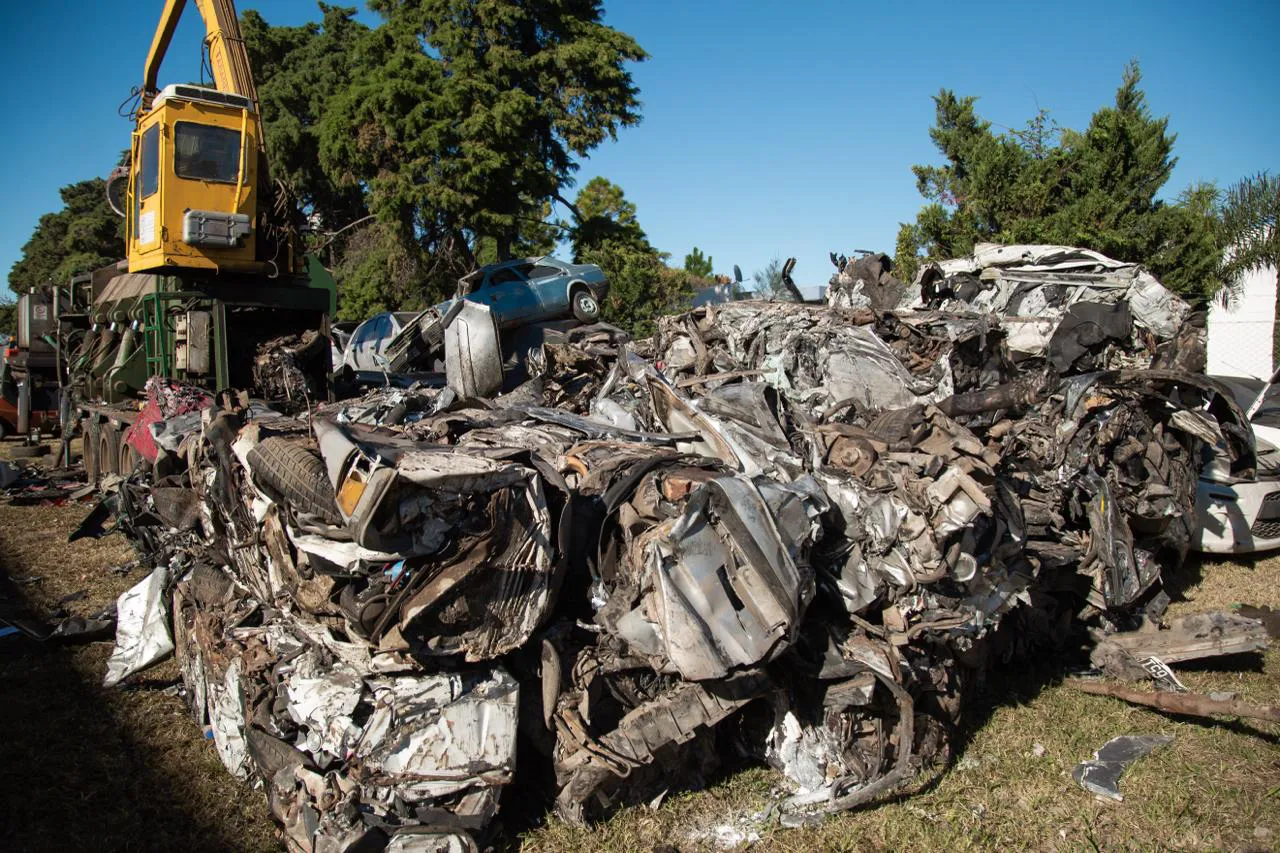 bb440d78-a9ae-4b0e-8bb1-00a890843756