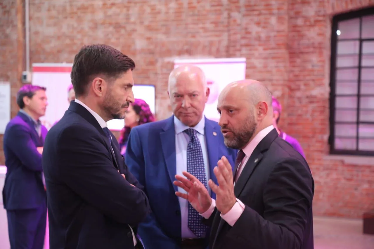 ef99df12-68e6-4741-97e5-e5356126b864