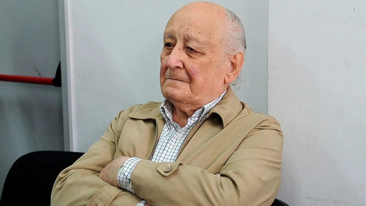 Santiago-Omar-Riveros-genocida-Campo-de-Mayo-1280x720