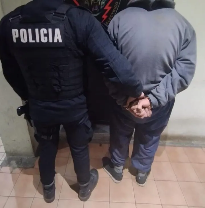 e412857c-f0d0-4eff-bbd6-e3ecf10a04c0