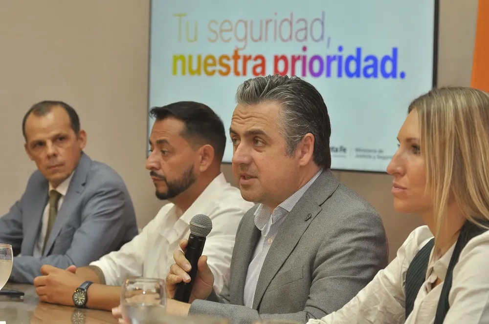 69b47825-aa85-4029-8eff-fec17c150ca9