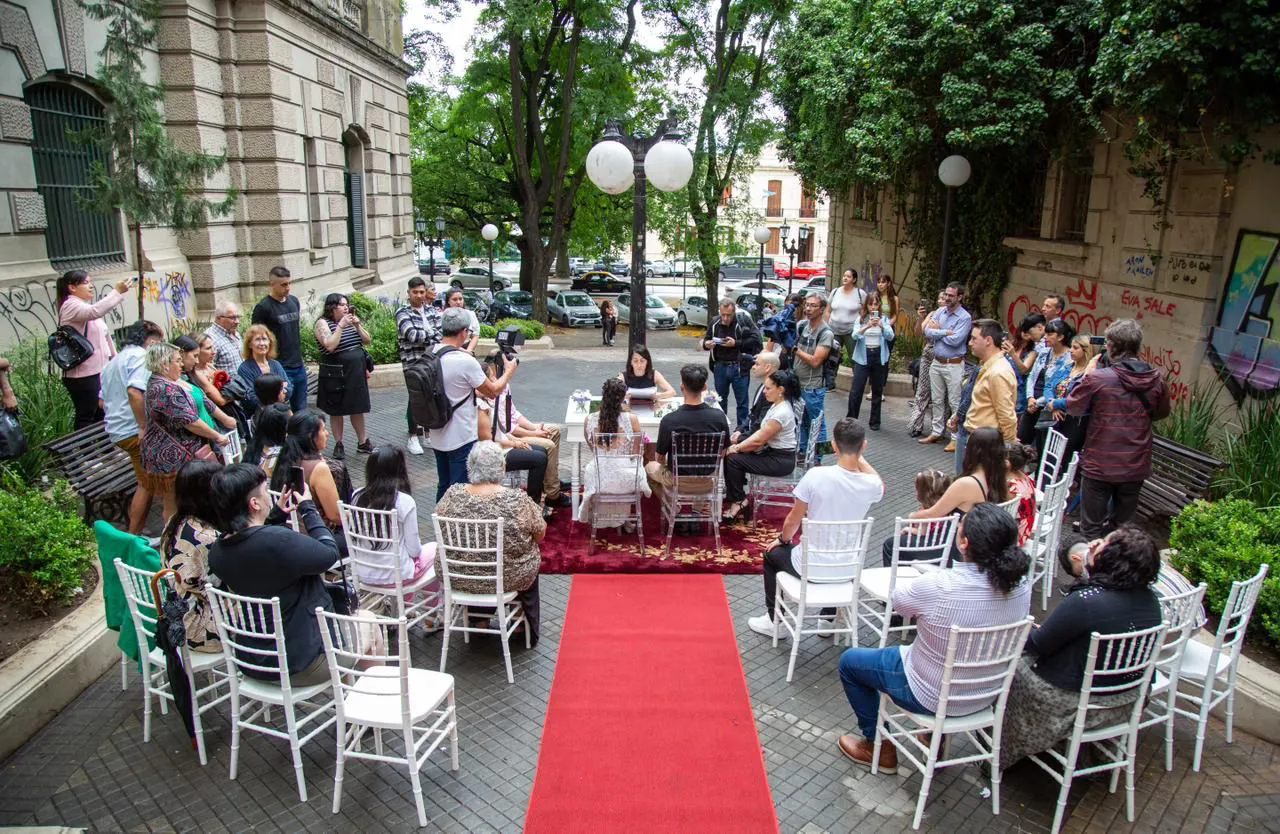 bc0124d0-5fe4-401b-b6df-d93a6af2370c