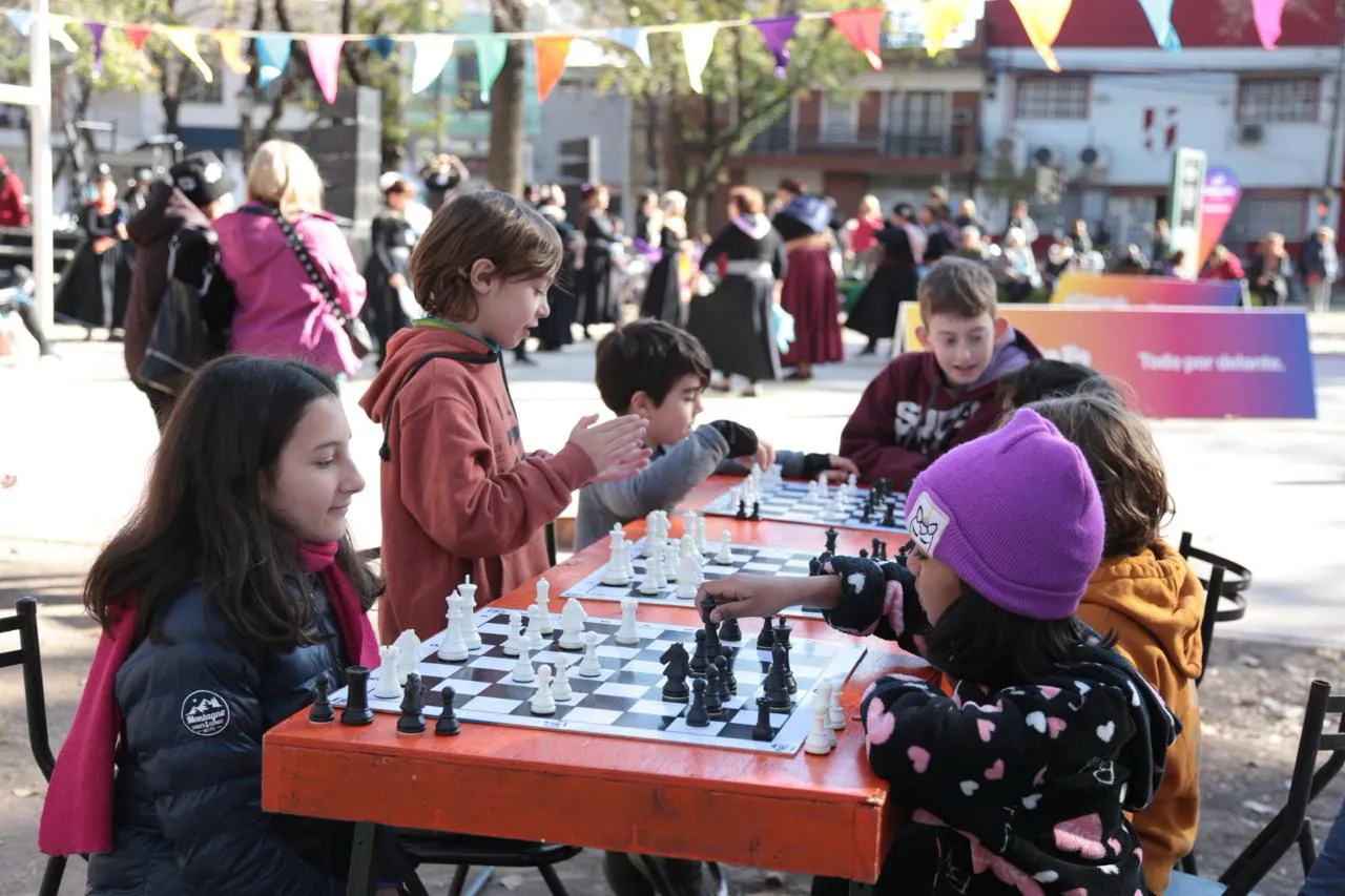 b8fa53e5-de8a-4b9b-a3ec-d98398393b7f