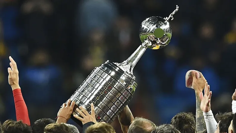 copa-libertadores-trofeo
