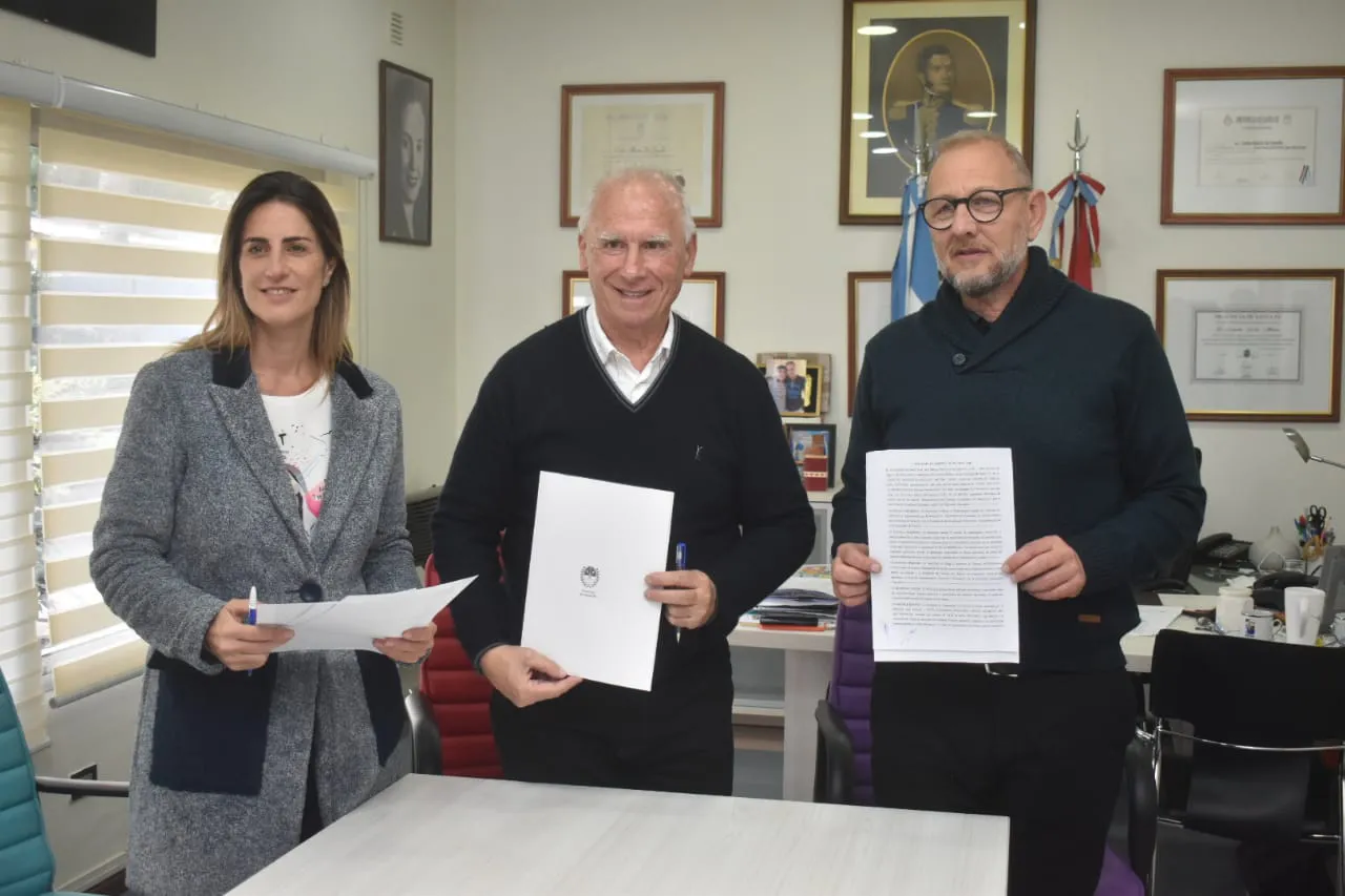 365989022_690875243078546_2684286934173014235_n