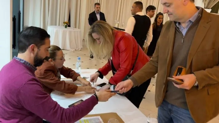 adorniasado.jpg_764913601