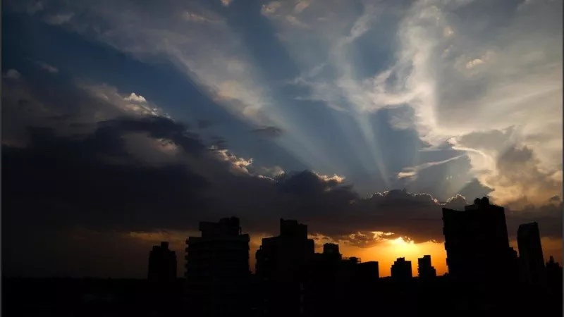 amanecer_nublado_ciudad_rosario_crop1671100311420.jpg_1756841869