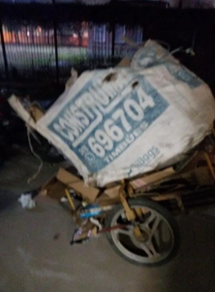 b113930a-1d33-418a-b09a-eaa2e28ebef6