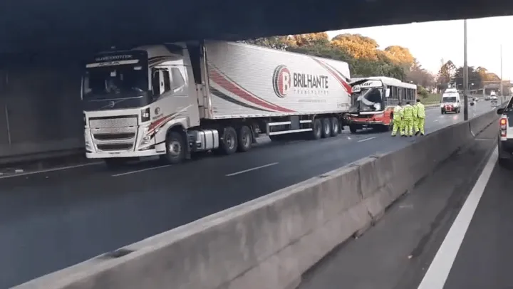 gral_paz_choque_crop1718453319775.png_1833193316