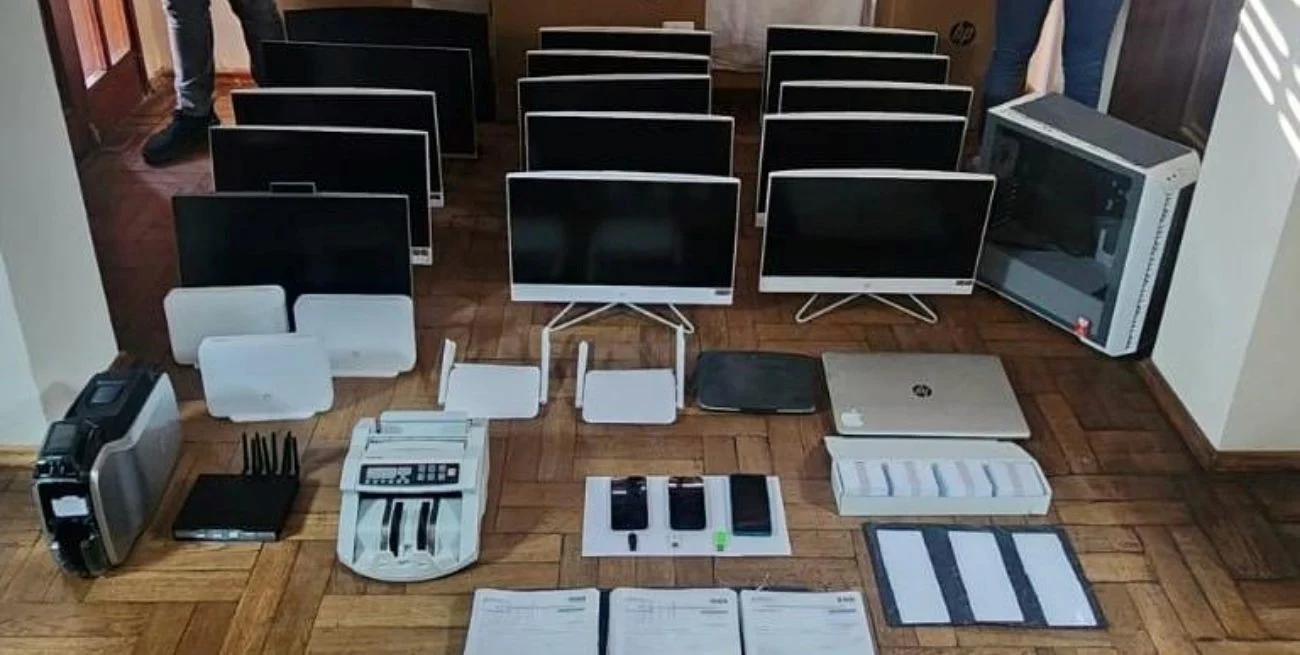 BUecD84DY_1300x655__1