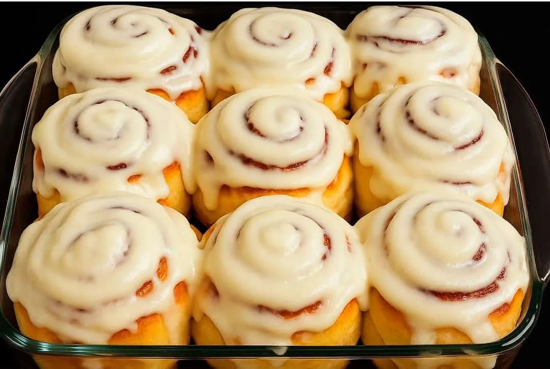ROLLOS DE CANELA CON GLASEADO